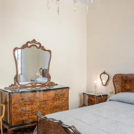 Guesthost - Cadimare Lovely Apartment