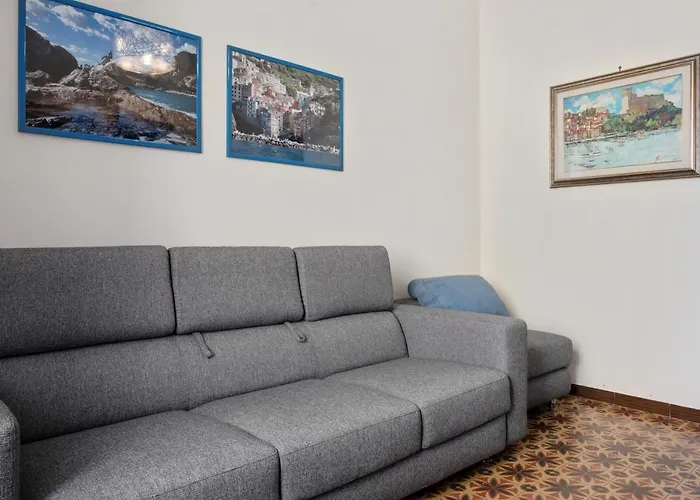 Apartment Guesthost - Cadimare Lovely La Spezia